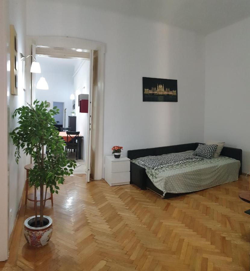 Near Jokai Ter With 3 Rooms Budapešť Exteriér fotografie