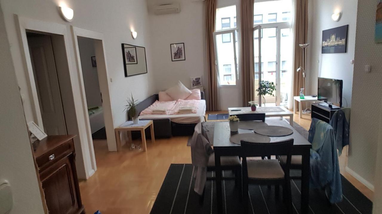 Near Jokai Ter With 3 Rooms Budapešť Exteriér fotografie